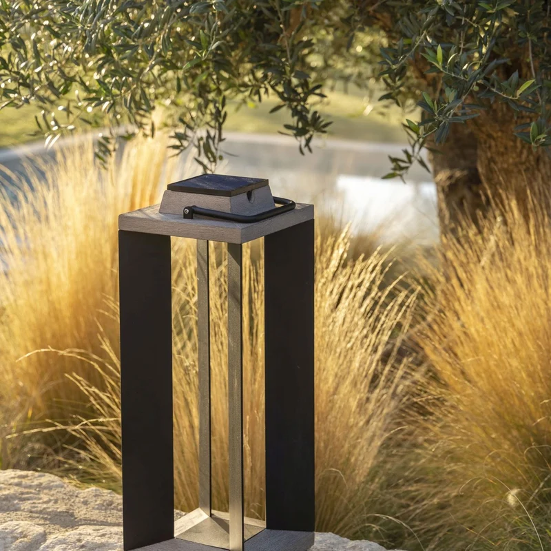 Les Jardins Teckalu Solar Lantern