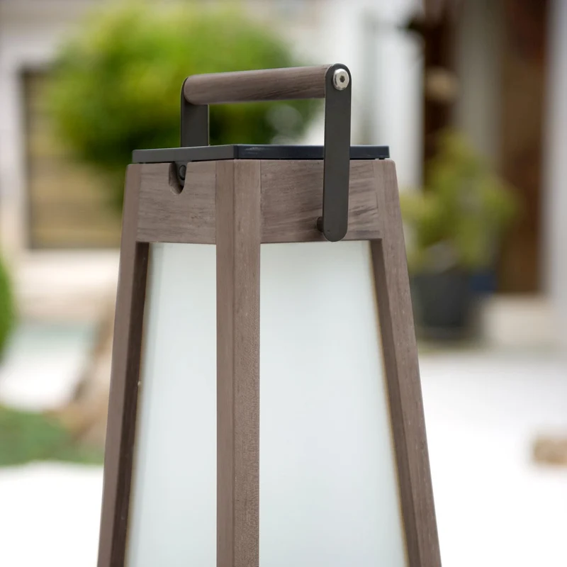 Les Jardins Tecka Solar Lantern