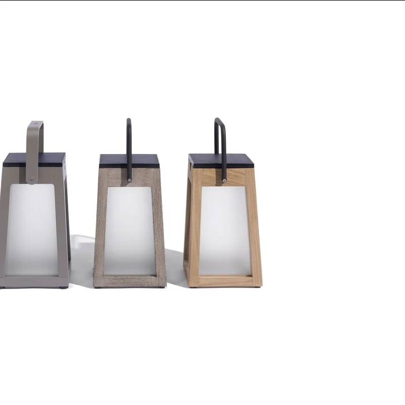 Les Jardins Tecka Solar Lantern