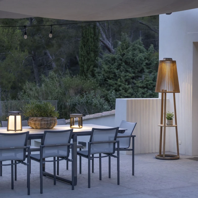 Les Jardins Tecka Solar Lantern