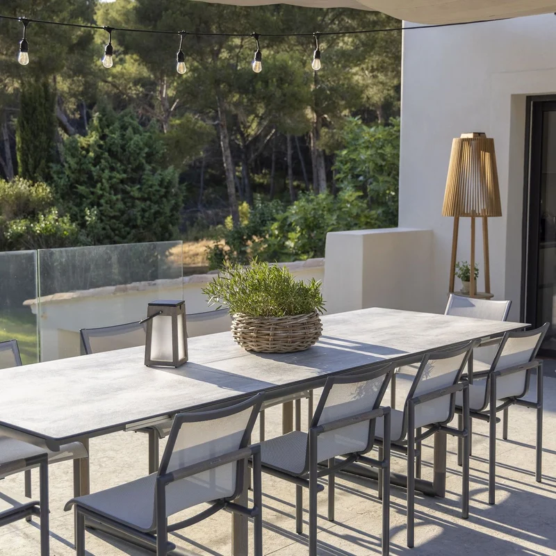 Les Jardins Tecka Solar Lantern
