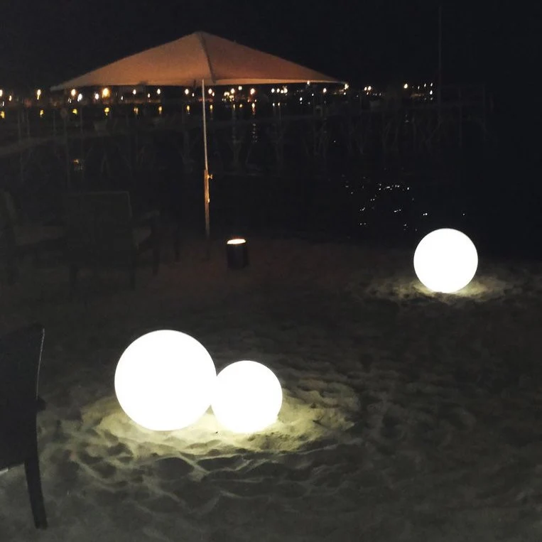 Slide Design Globo Outdoor Floor Lamp