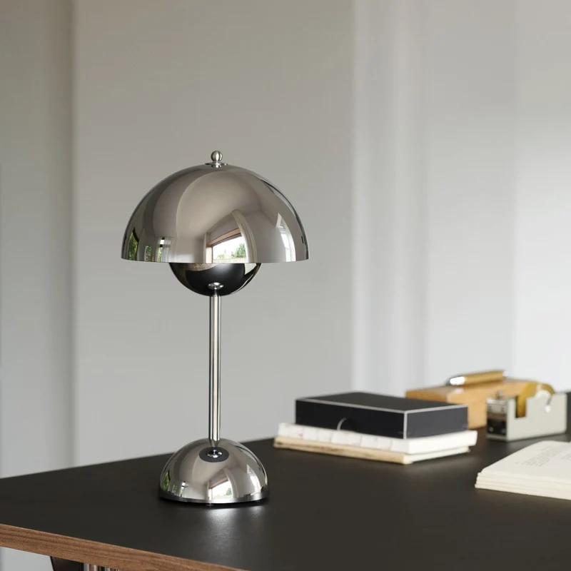 &Tradition Flowerpot VP9 Portable Lamp