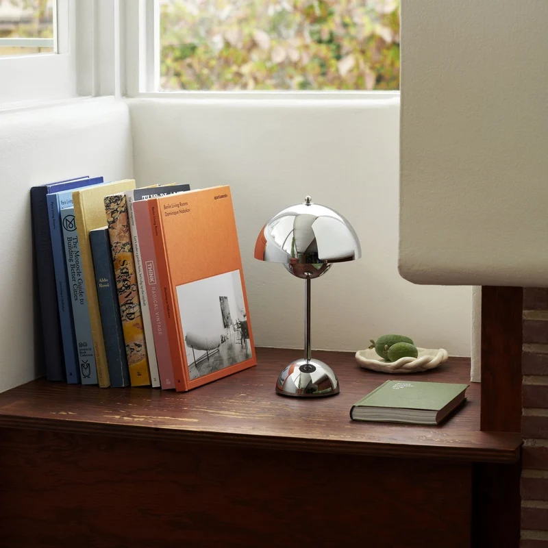 &Tradition Flowerpot VP9 Portable Lamp