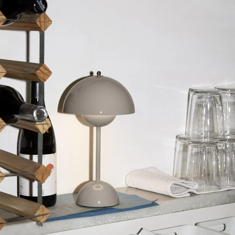 &Tradition Flowerpot VP9 Portable Lamp