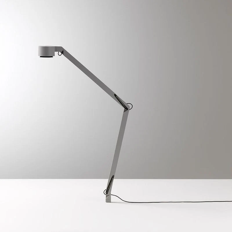Wastberg W127 Winkel Table Lamp