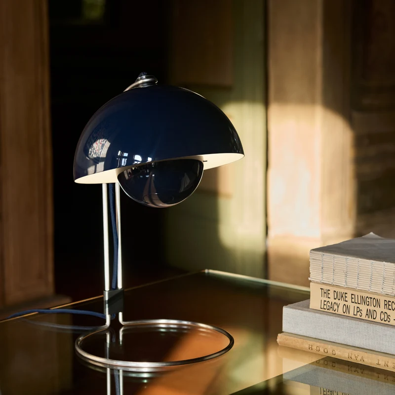 &Tradition Flowerpot VP4 Table Lamp