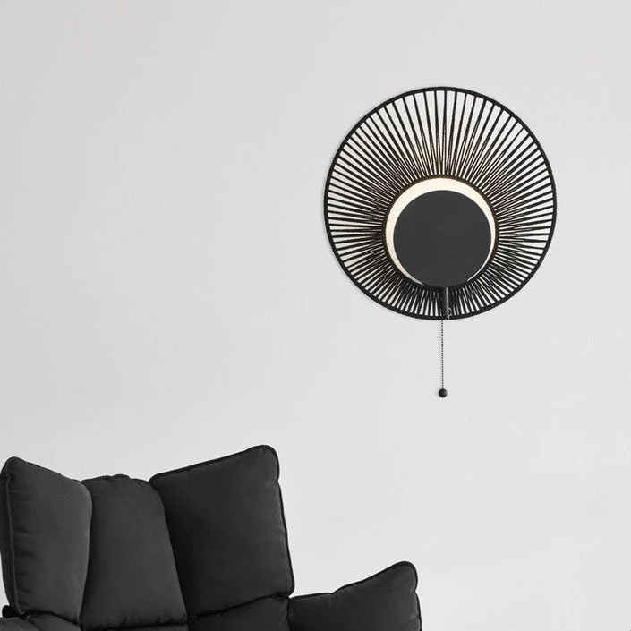 Forestier Oyster wall lamp