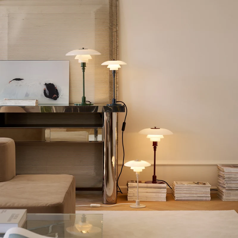 Louis Poulsen PH 3/2 Table