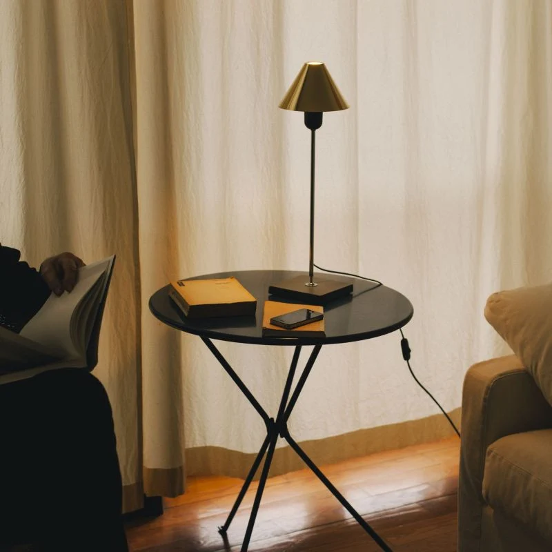 Santa & Cole Gira Table Lamp