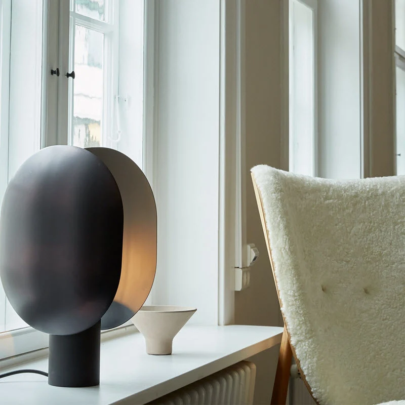 101 Copenhagen Clam Table Lamp