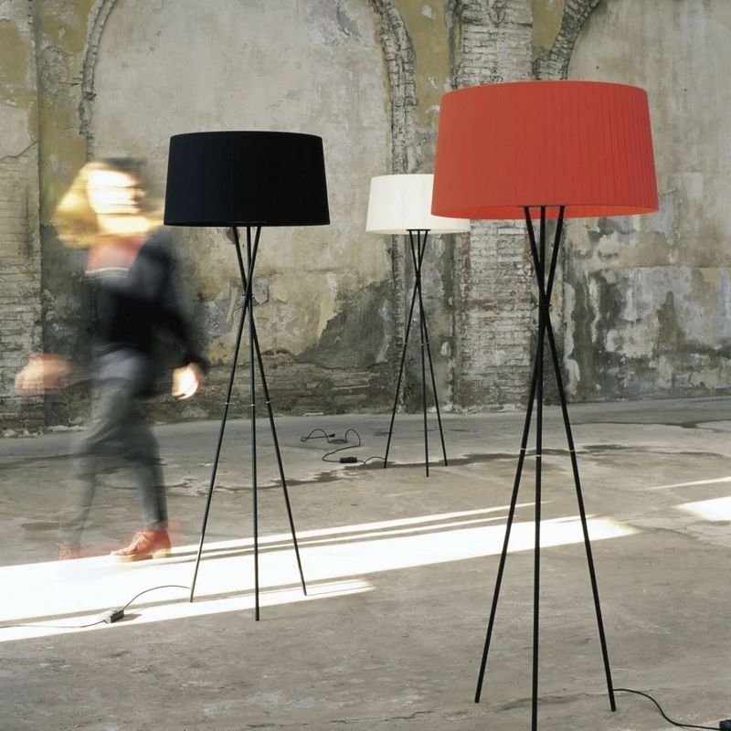 Santa & Cole Tripode G5 Floor Lamp