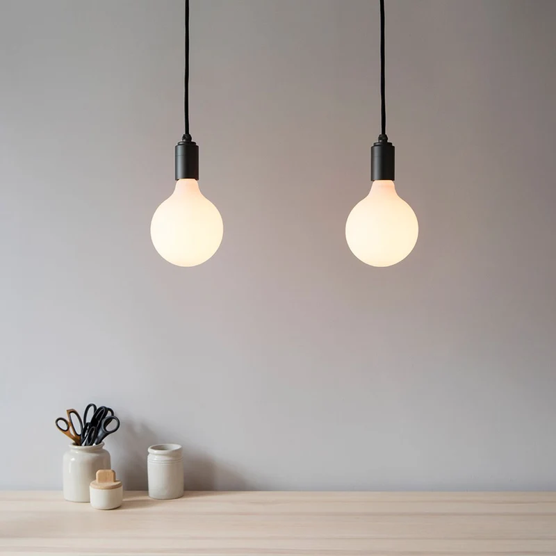 Tala Porcelain III E27 G125 Matte White - 540lm 2700K - Dimmable
