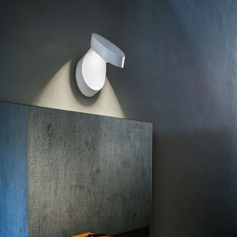 Lodes Pin-Up Wall Light
