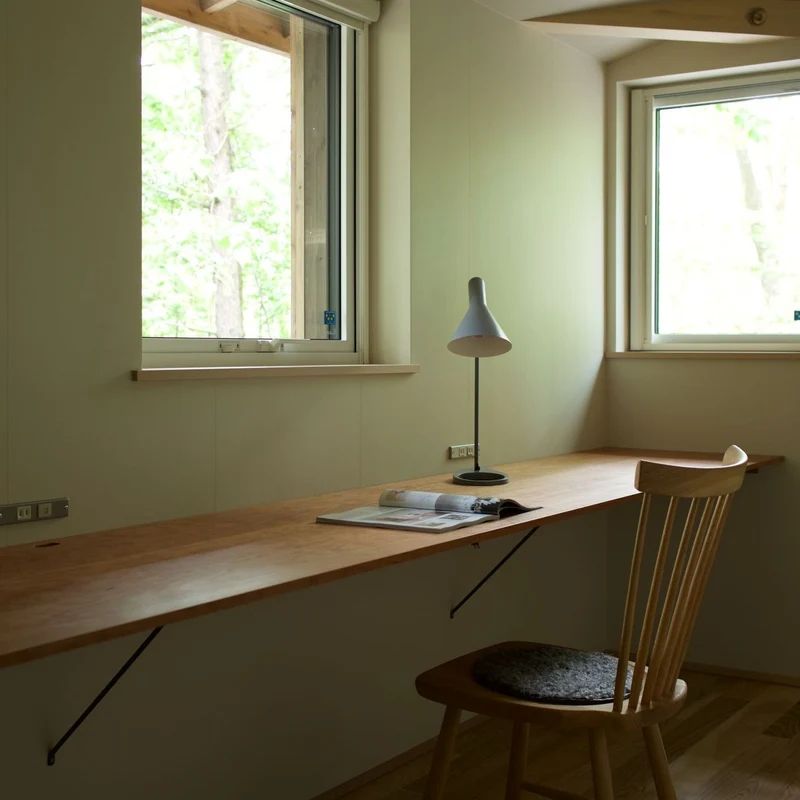 Louis Poulsen AJ Table Lamp