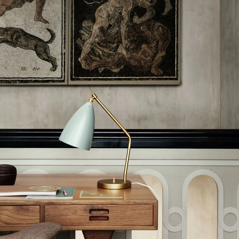 Gubi Gräshoppa Table Lamp