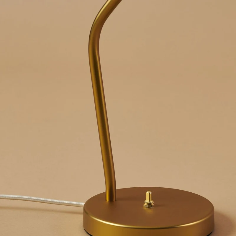 Gubi Gräshoppa Table Lamp