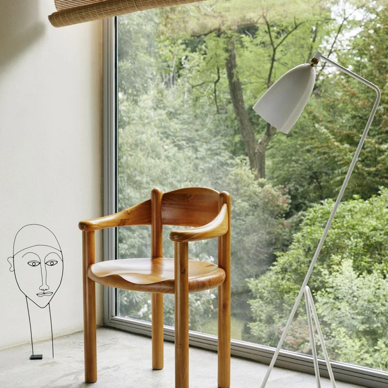 Gubi Gräshoppa Floor Lamp