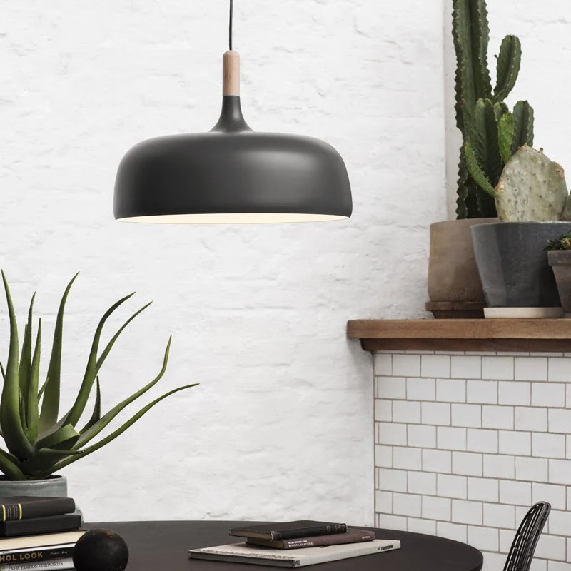 Northern Acorn Pendant Lamp