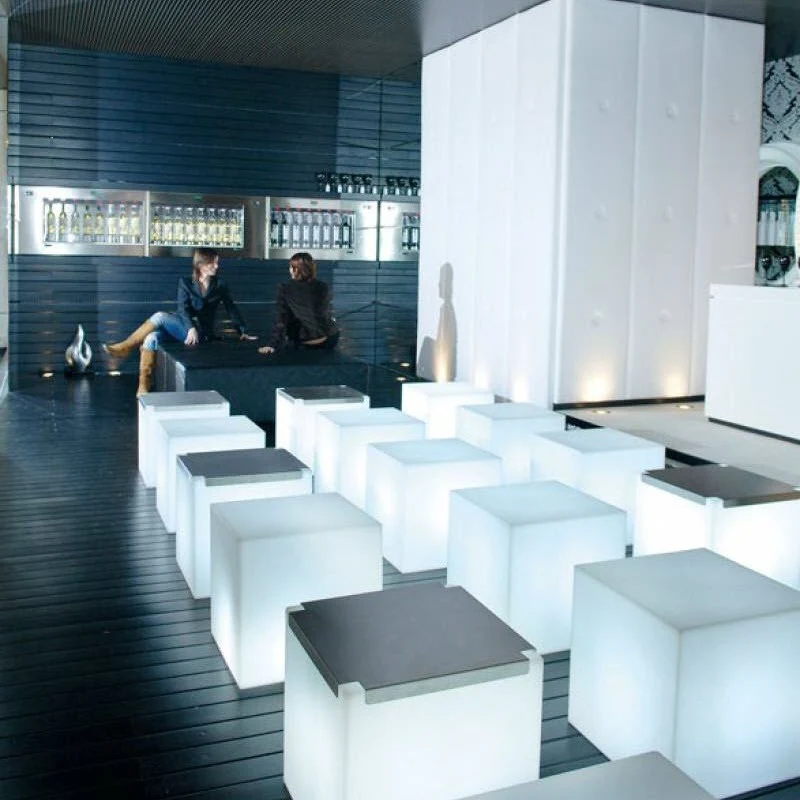 Slide Design Cubo Outdoor Floor Lamp