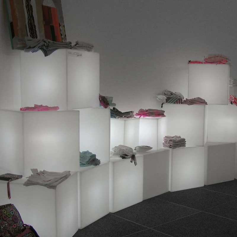 Slide Design Cubo Outdoor Floor Lamp