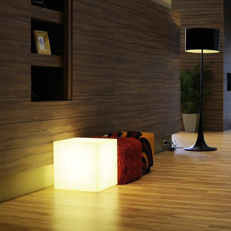 Slide Design Cubo Indoor Floor Lamp